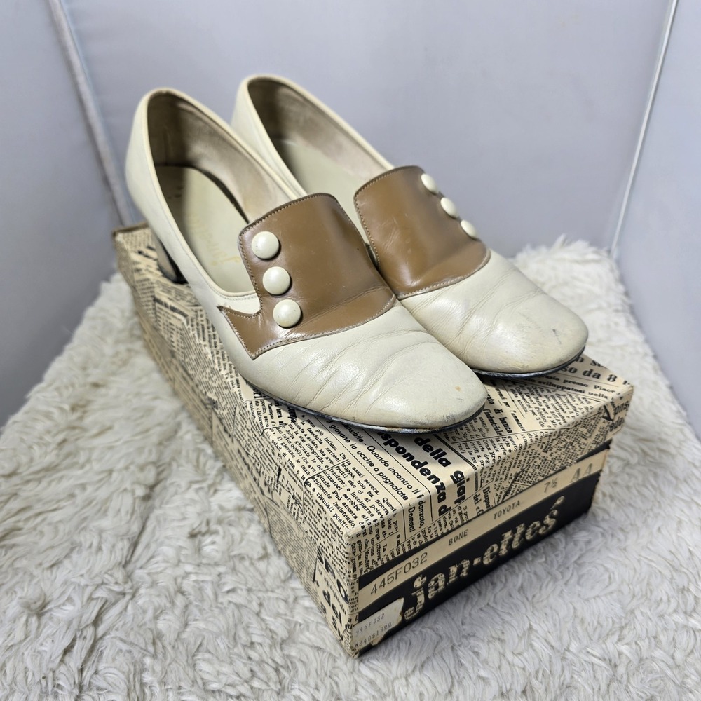Vintage 60s 70s Jan-Ette's Mod Pumps Heel Women 7.5 Cream Block Button Dance Box